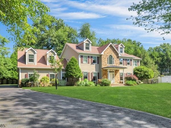 782 Tiffany Ave, River Vale, NJ 07675