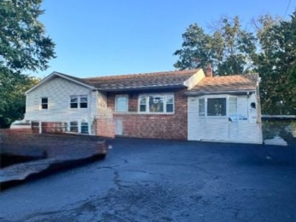 915 Us Highway 202, Raritan, NJ 08869