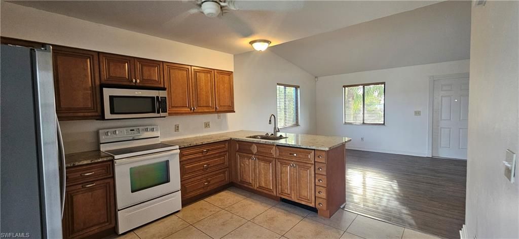 4904 Vincennes Ct , Unit 209, Cape Coral, FL 33904 Photo