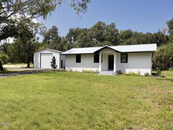 2463 Pioneer Trail, New Smyrna Beach, FL 32168