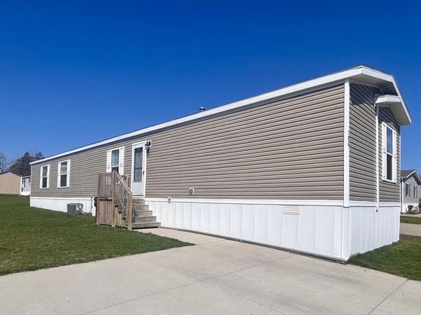 2835 S Wagner Road, Unit 196, Ann Arbor, MI 48103