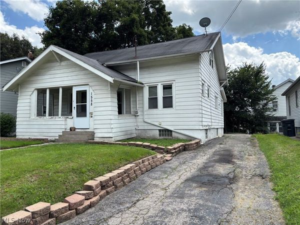 1558 Hillside Terrace , Akron, OH 44305