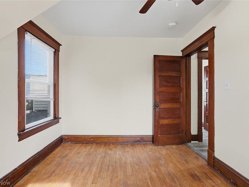 18206 Harland Avenue, Cleveland, OH 44119 Photo 16