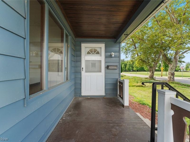 18206 Harland Avenue, Cleveland, OH 44119 Photo 3