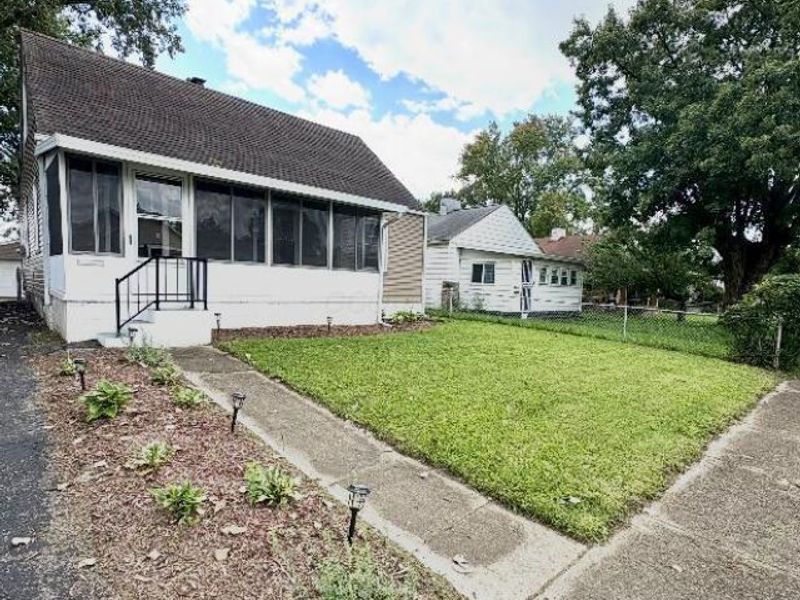 1341 E 15th Avenue, Columbus, OH 43211 Photo 2