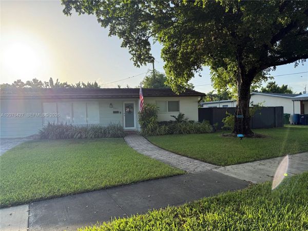 4901 SW 95th Ct , Miami, FL 33165
