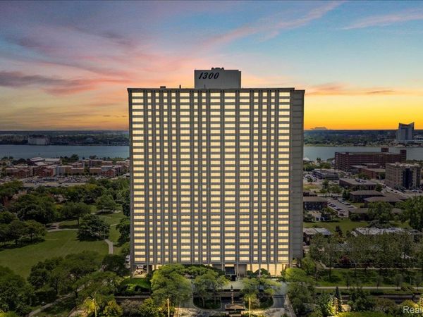 1300 E Lafayette Street , Unit 2810-12, Detroit, Mi 48207