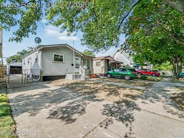 1835 Euclid Street, Lincoln Park, Mi 48146