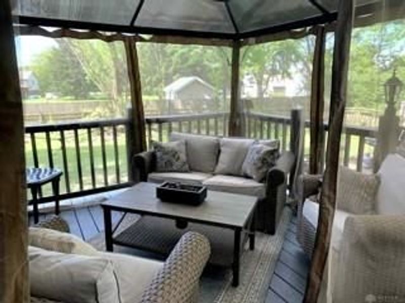 555 Briarwood Court, Troy, OH 45373 Photo 6
