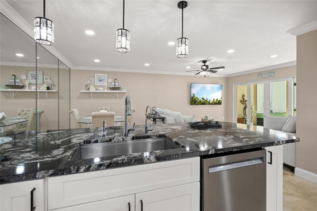 4660 Ocean Boulevard, Unit F1, Sarasota, FL 34242 Photo