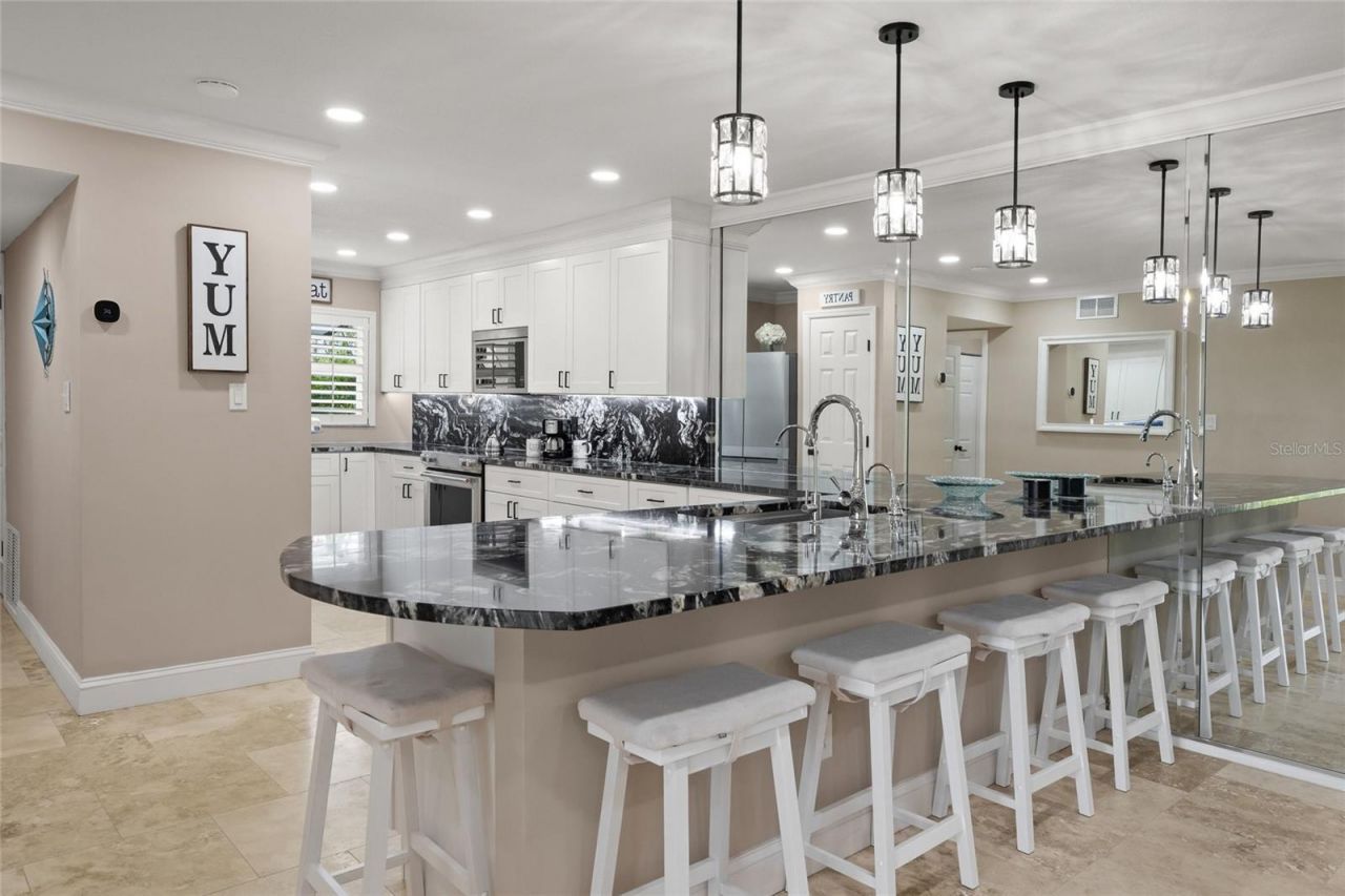 4660 Ocean Boulevard, Unit F1, Sarasota, FL 34242 Photo