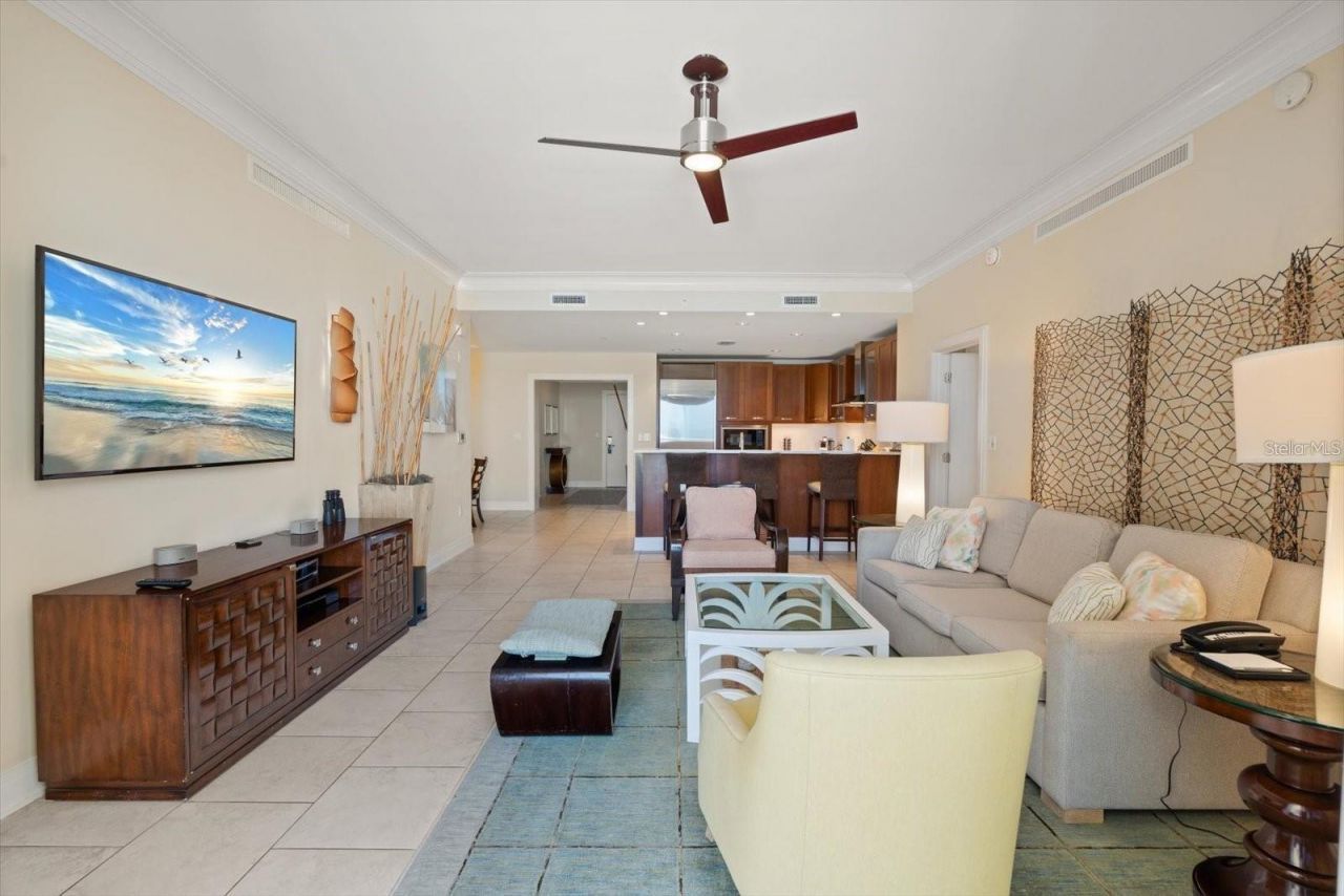 915 Seaside Dr, Unit 405, WEEKS, Sarasota, FL 34242 Photo