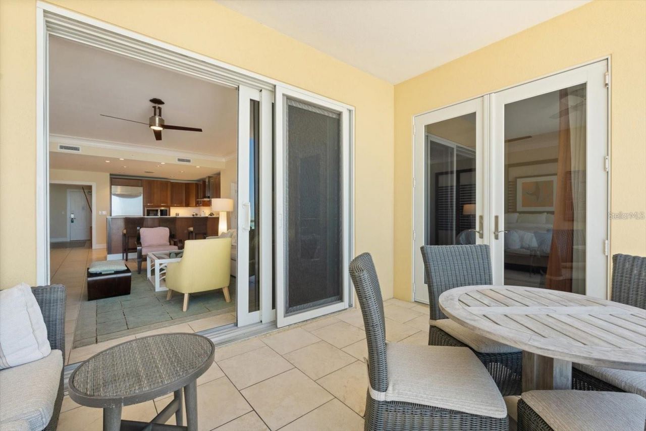 915 Seaside Dr, Unit 405, WEEKS, Sarasota, FL 34242 Photo