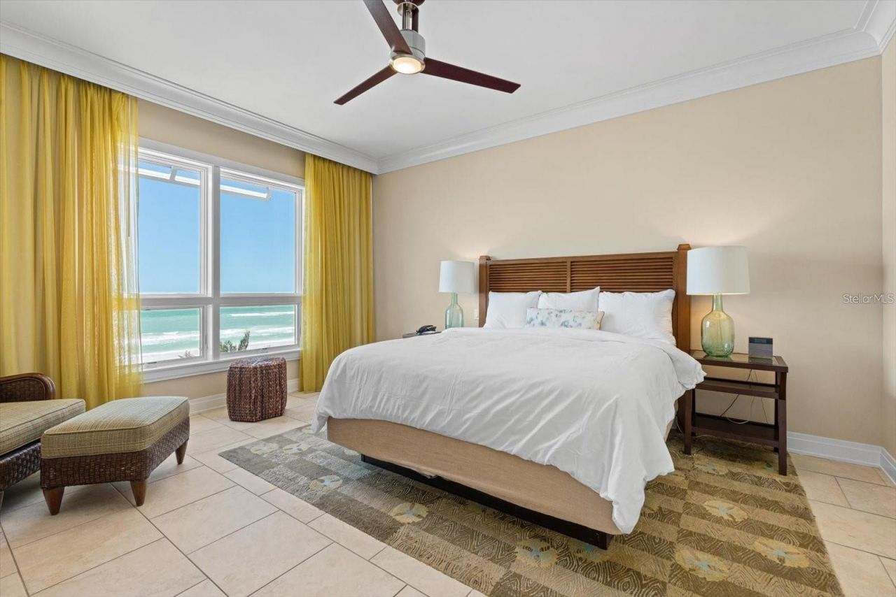 915 Seaside Dr, Unit 405, WEEKS, Sarasota, FL 34242 Photo