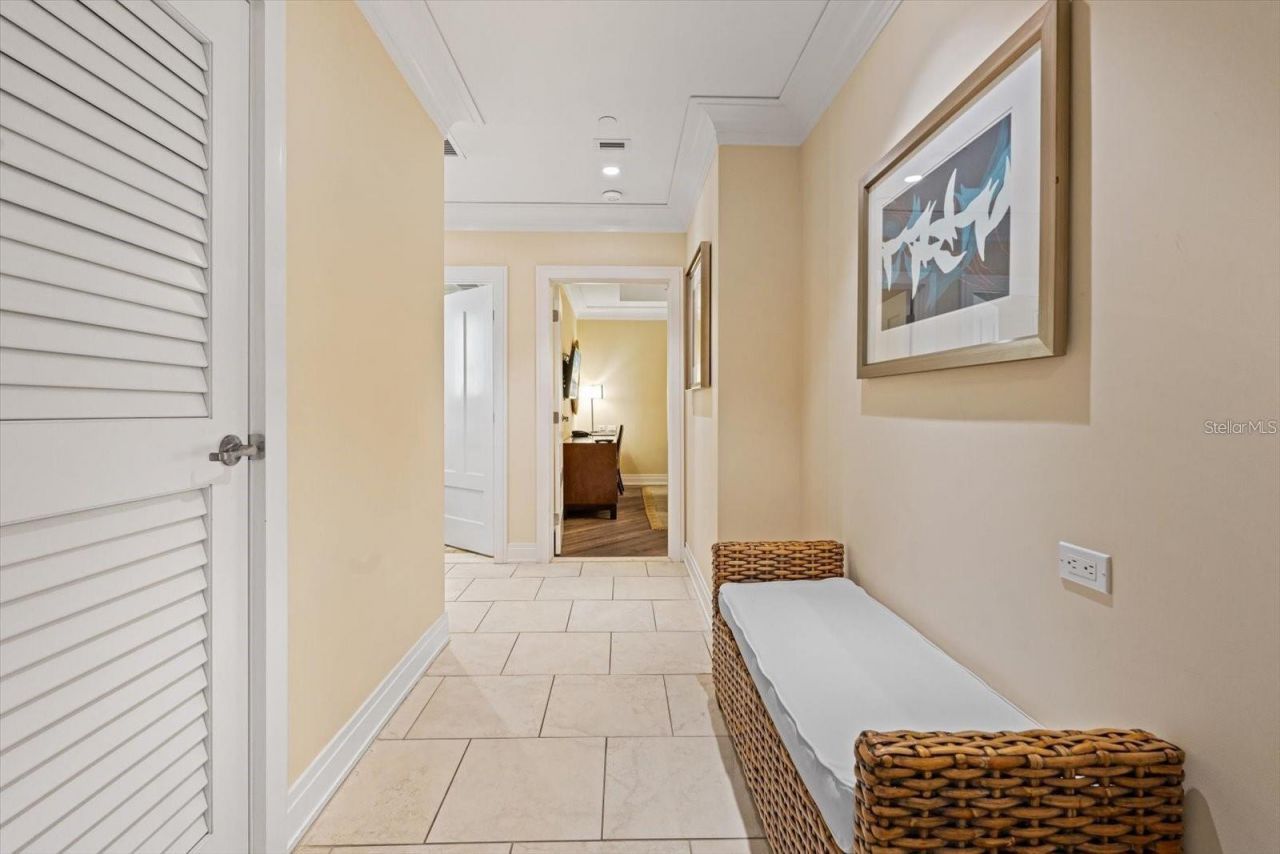 915 Seaside Dr, Unit 405, WEEKS, Sarasota, FL 34242 Photo