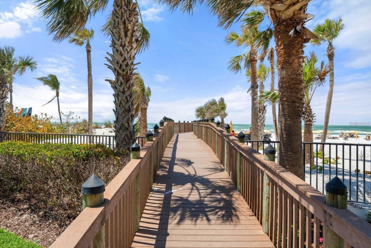 915 Seaside Dr, Unit 405, WEEKS, Sarasota, FL 34242 Photo