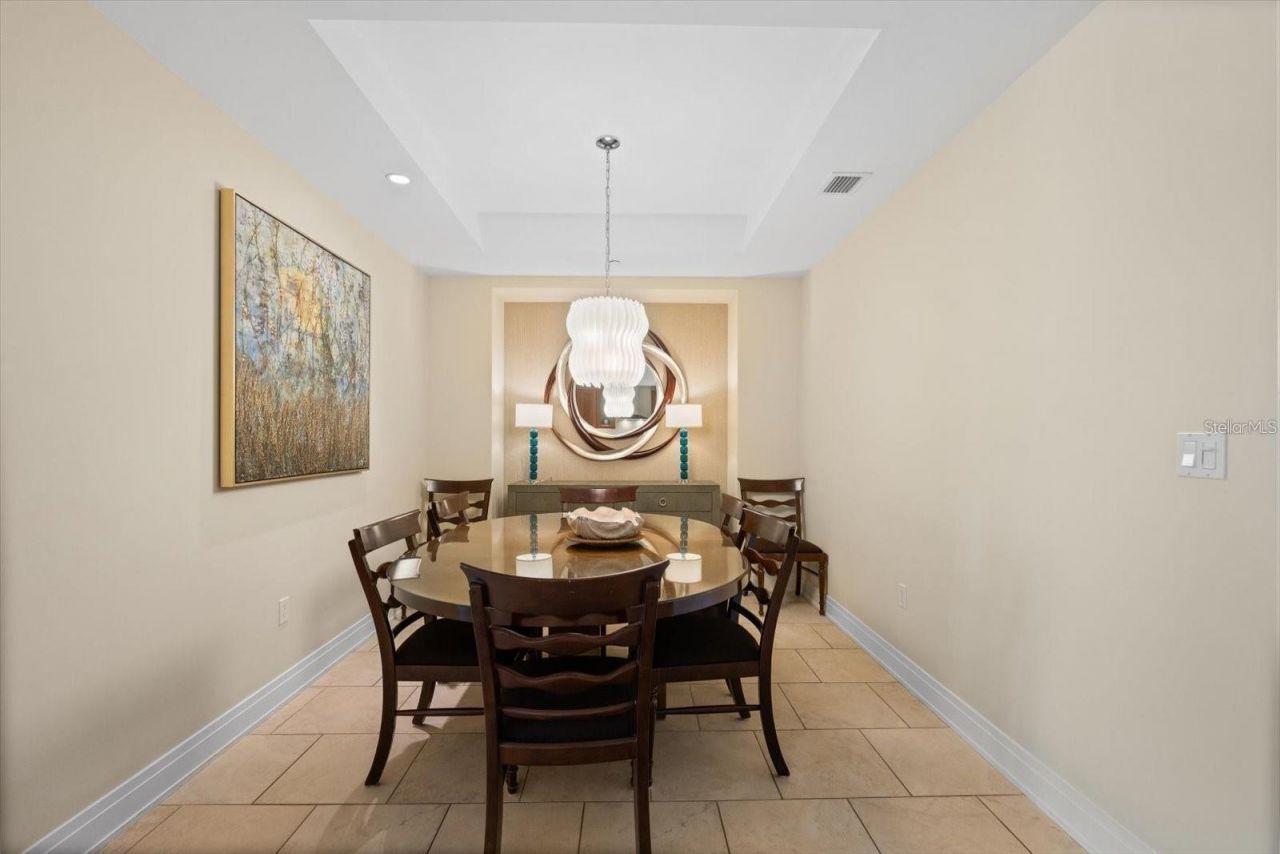 915 Seaside Dr, Unit 405, WEEKS, Sarasota, FL 34242 Photo