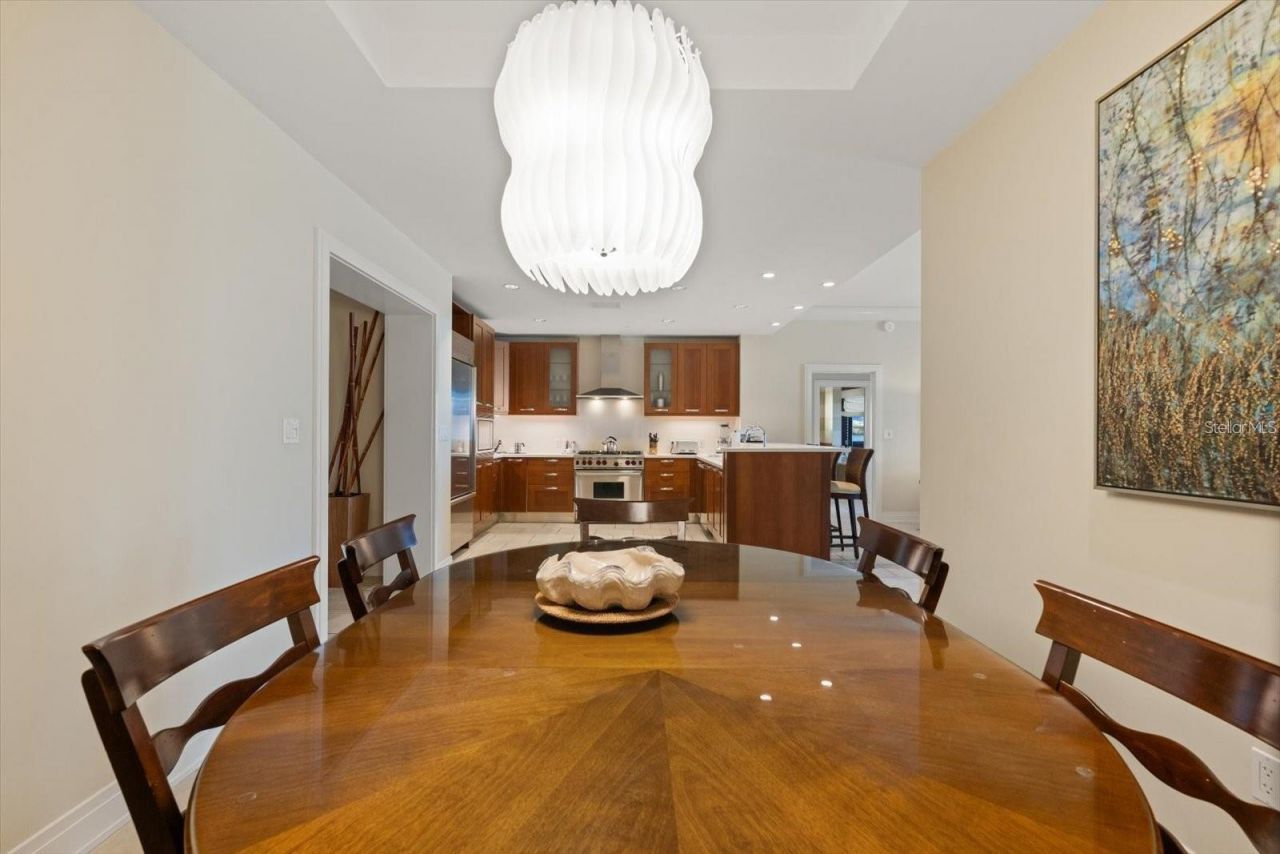 915 Seaside Dr, Unit 405, WEEKS, Sarasota, FL 34242 Photo