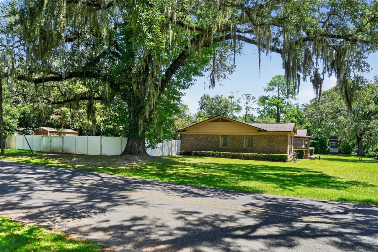 312 W Marion Street, Chattahoochee, FL 32324 Photo
