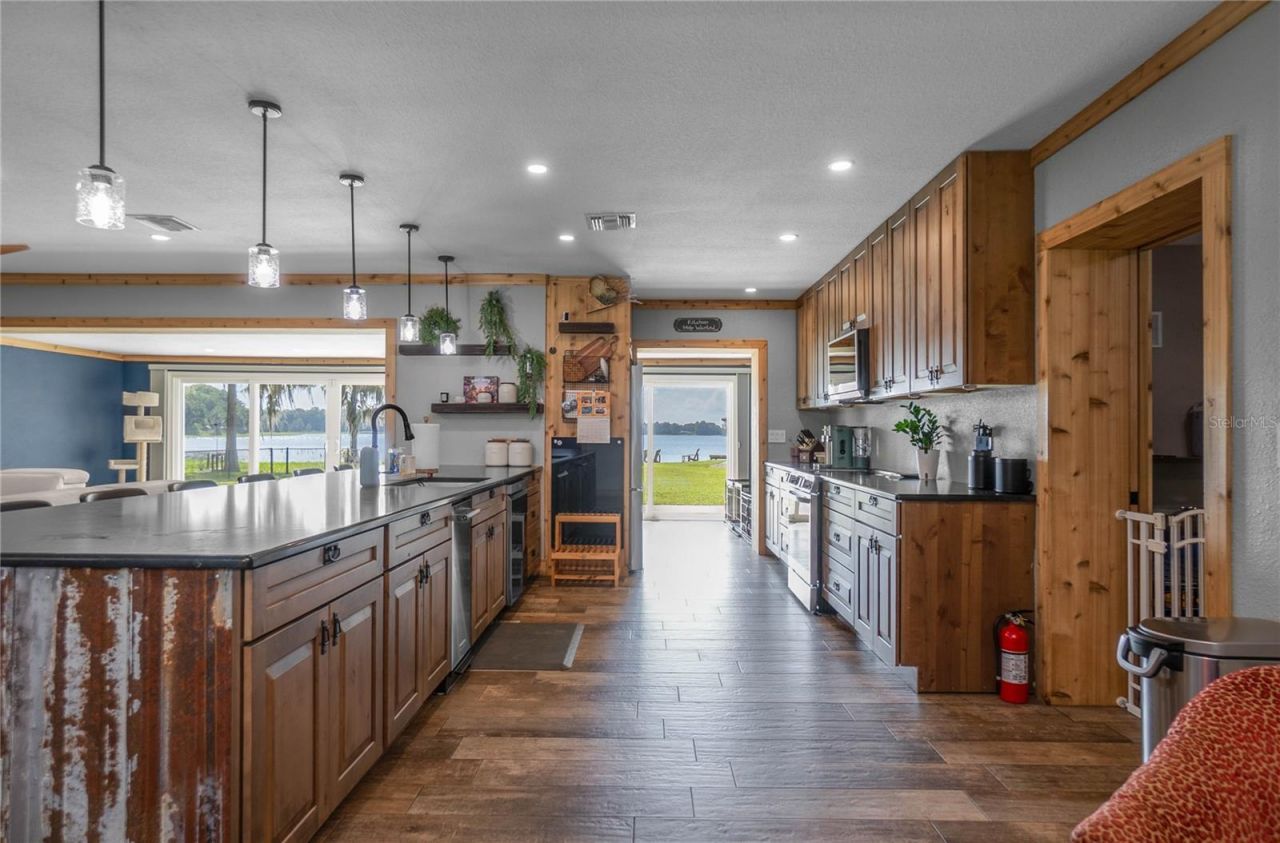 221 S Hunting Lodge Drive , Inverness, FL 34453 Photo