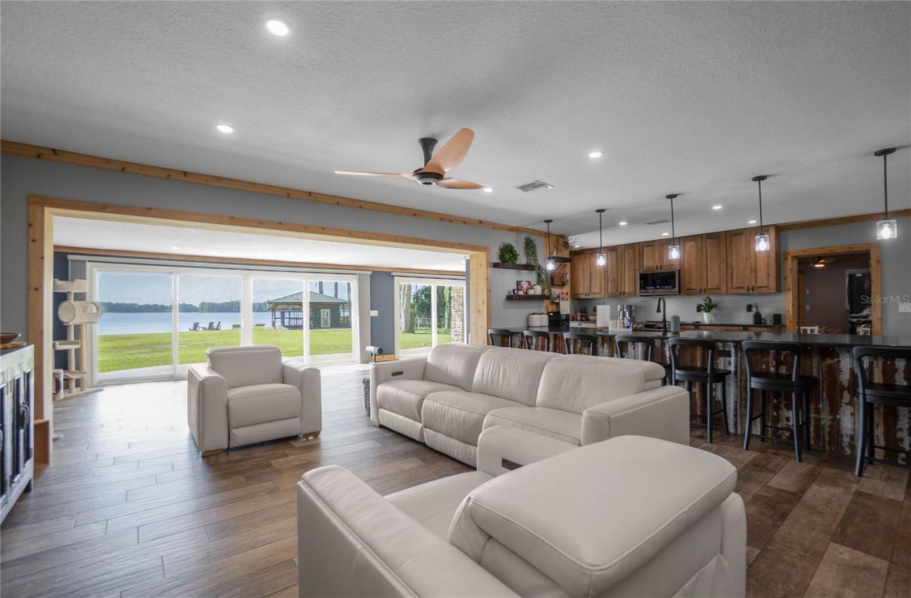 221 S Hunting Lodge Drive , Inverness, FL 34453 Photo