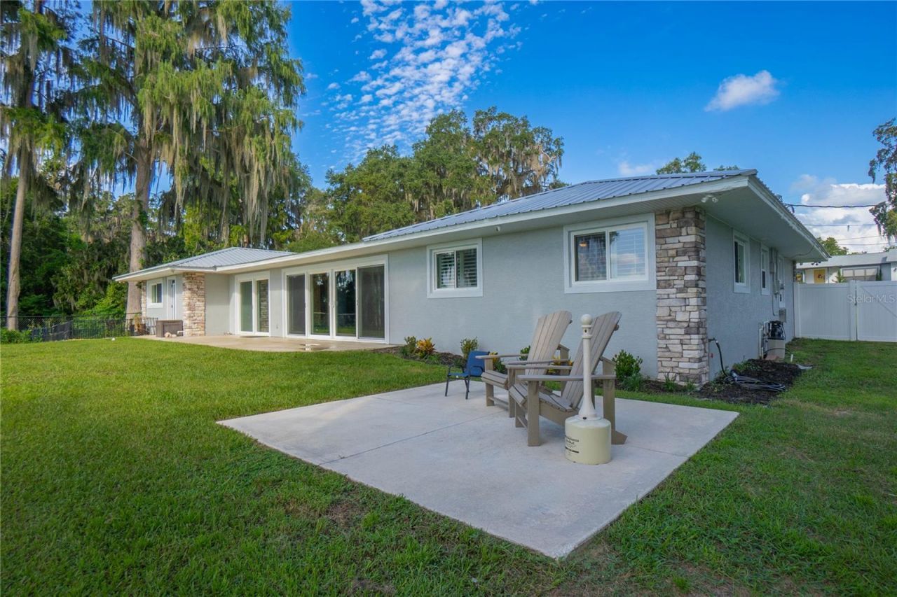 221 S Hunting Lodge Drive , Inverness, FL 34453 Photo