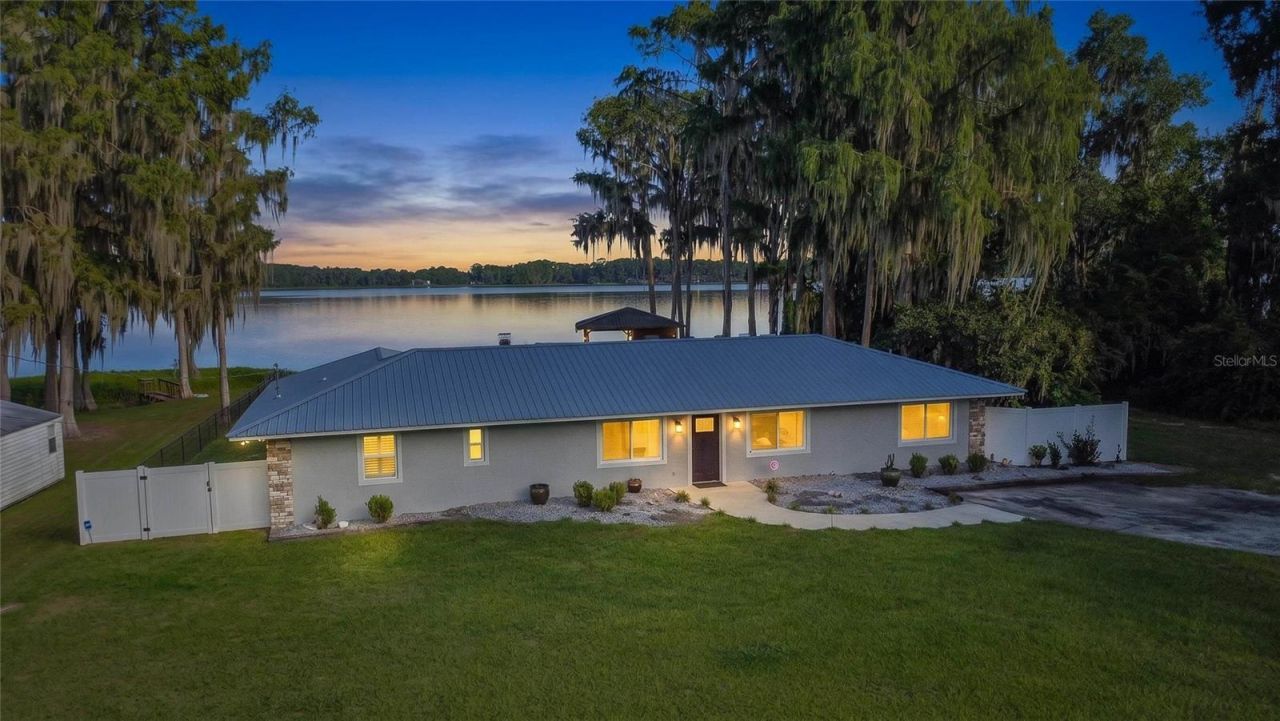 221 S Hunting Lodge Drive , Inverness, FL 34453 Photo
