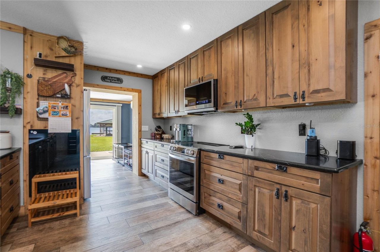 221 S Hunting Lodge Drive , Inverness, FL 34453 Photo