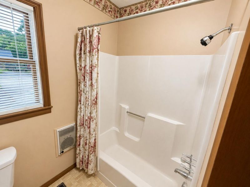 218 Harrison Street, Kenton, OH 43326 Photo 9