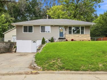 222 PICKARDY Lane, COUNCIL BLUFFS, IA 51503