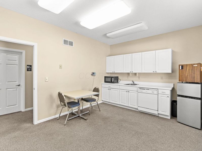 616 Office Parkway , Unit B, Westerville, OH 43082 Photo 28