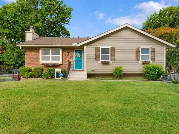 2901 SE 3rd Street, Blue Springs, MO 64014