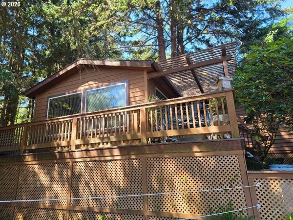 19921 WHALESHEAD RD, Unit B4, Brookings, OR 97415