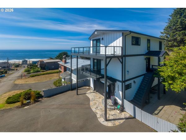 2035 NE 66TH ST, Lincoln City, OR 97367