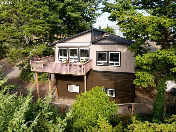4995 GRAND AVE, Tillamook, OR 97141