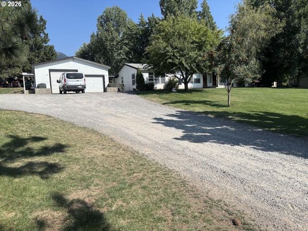 60905 LOVE RD, Cove, OR 97824