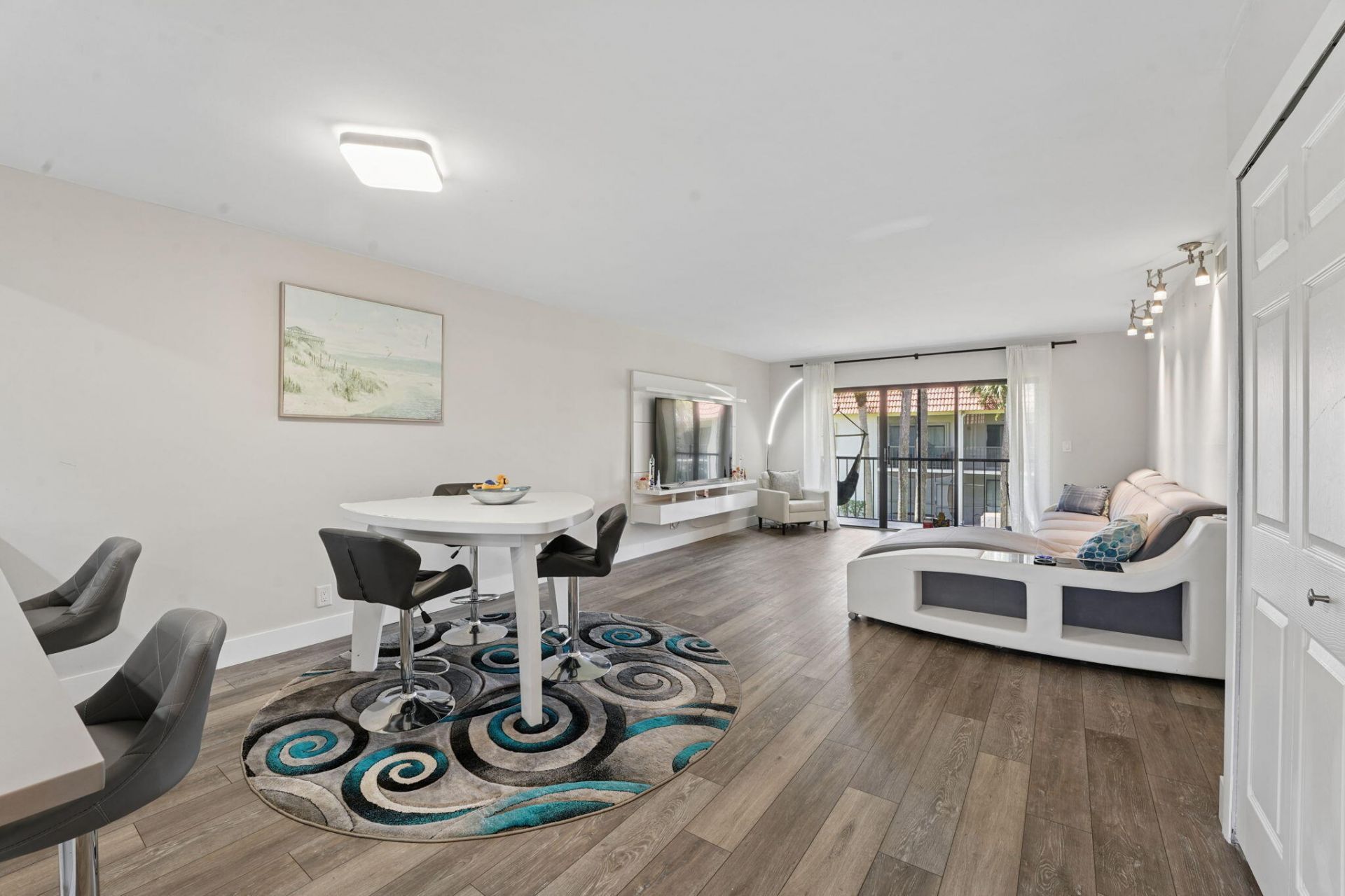 327 Lakeview Drive, Unit 203, Weston, FL 33326 Photo