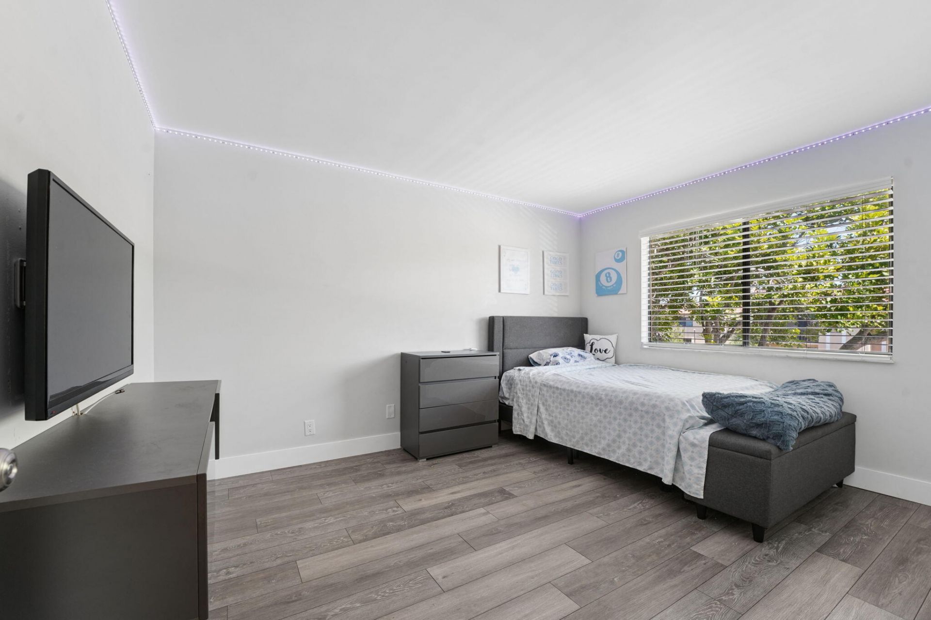 327 Lakeview Drive, Unit 203, Weston, FL 33326 Photo