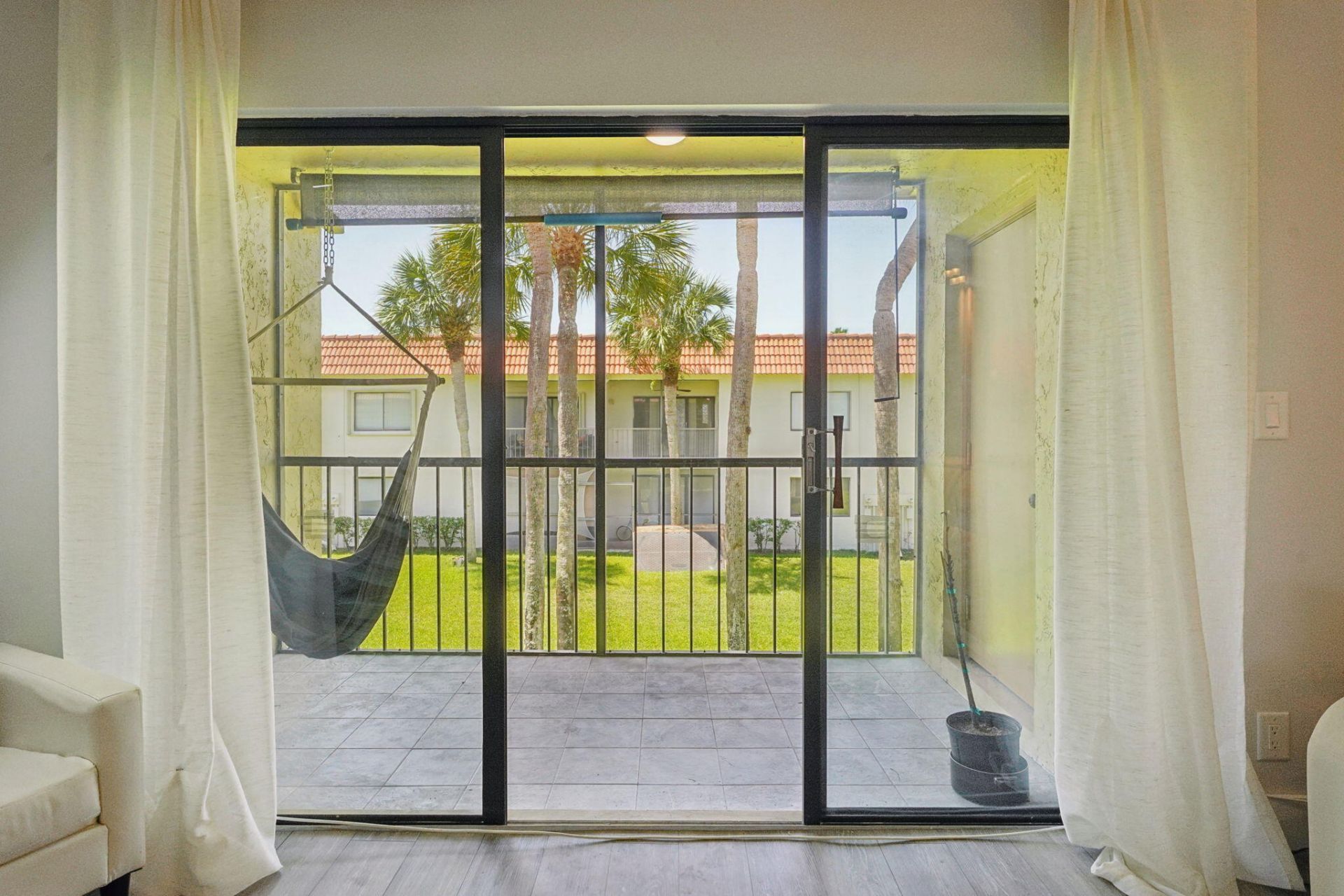 327 Lakeview Drive, Unit 203, Weston, FL 33326 Photo