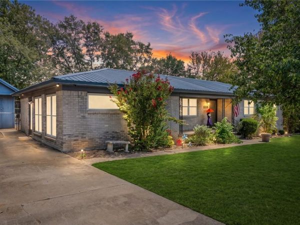 1228 Alma North Street , Alma, AR 72921