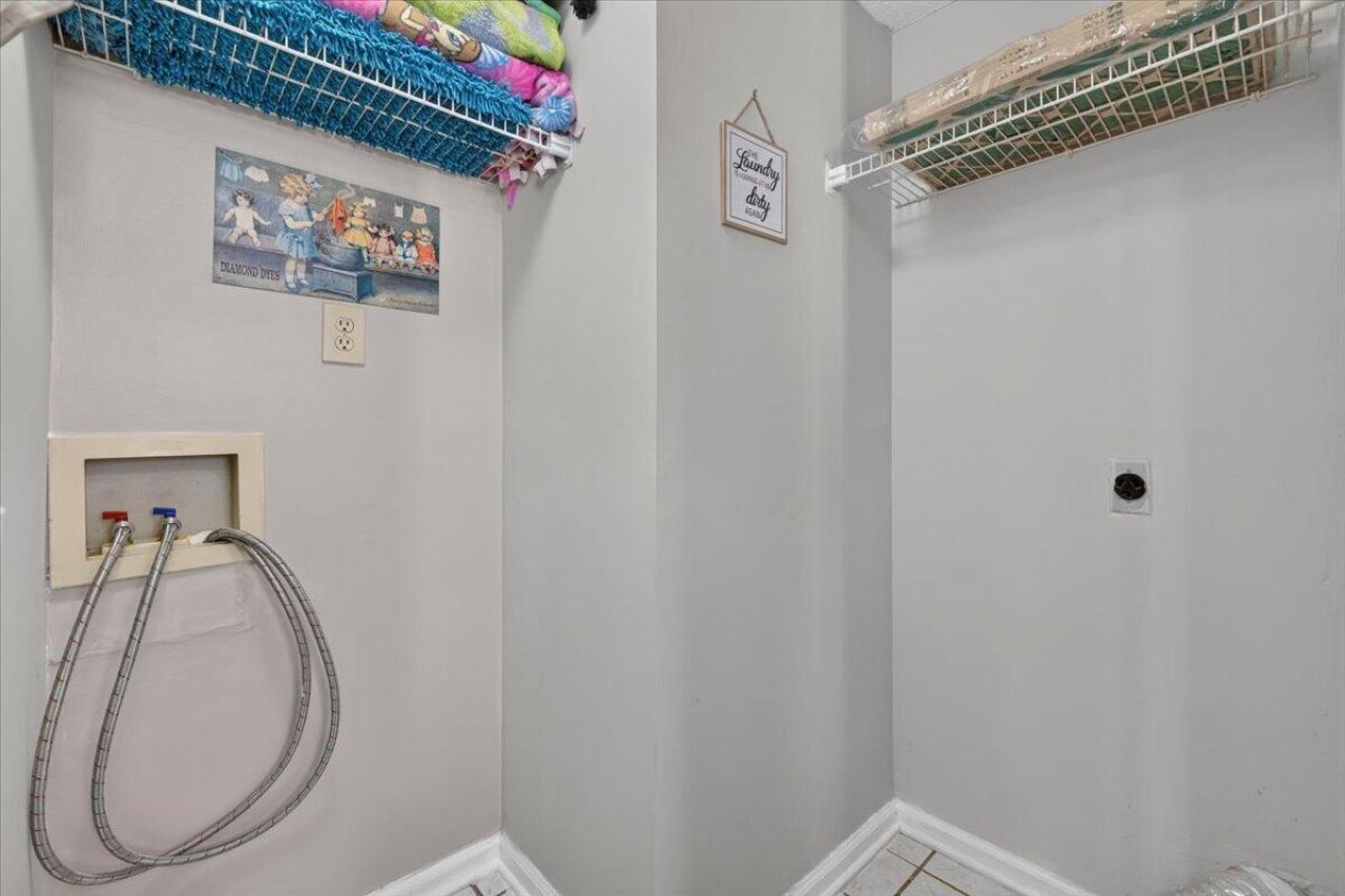 705 Reserve Way Photo 23