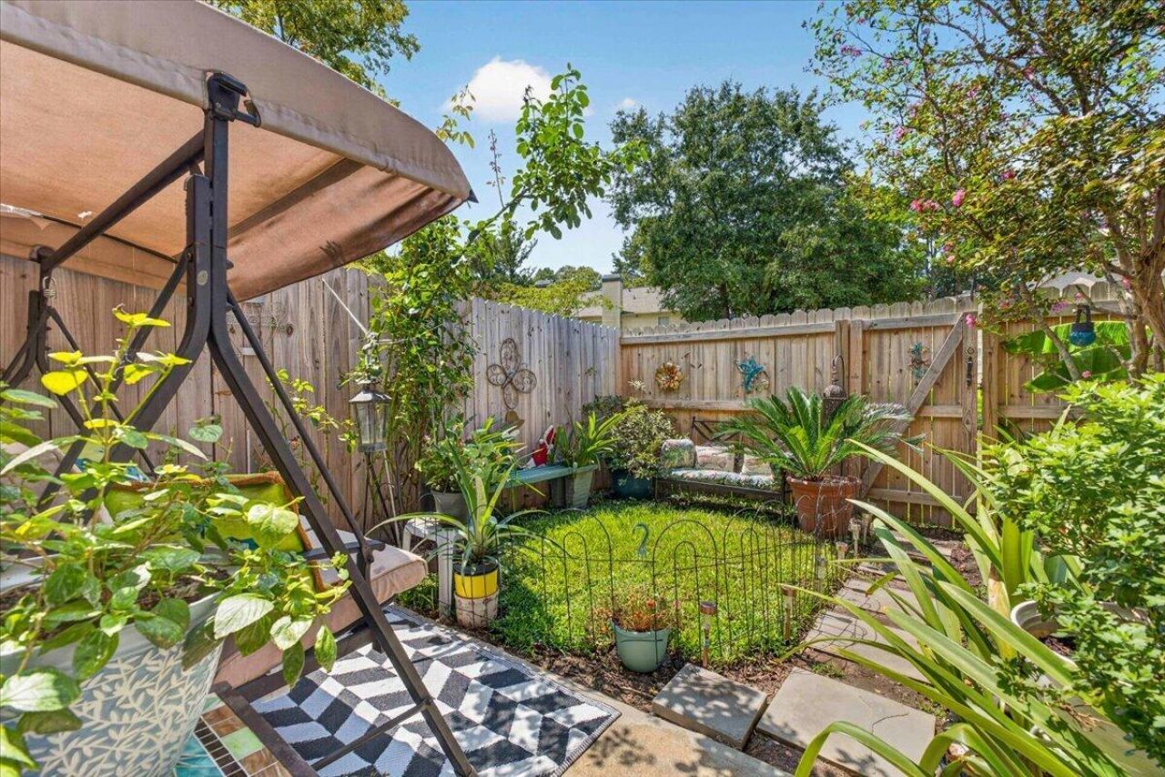 705 Reserve Way Photo 24