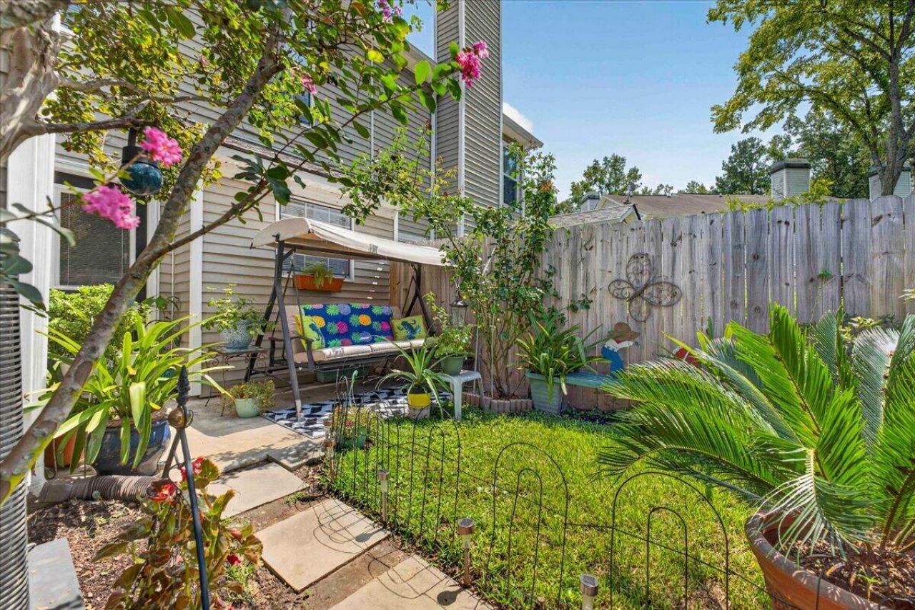 705 Reserve Way Photo 25