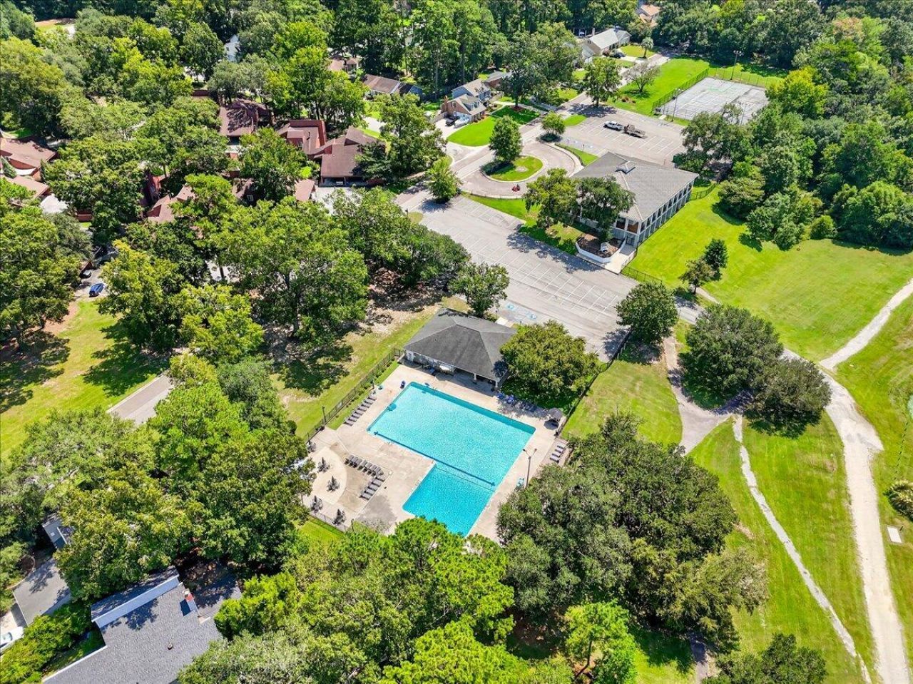 705 Reserve Way Photo 32