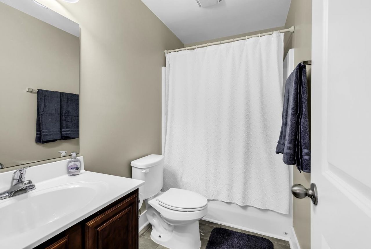 2740 Kashton Dr. Photo 24