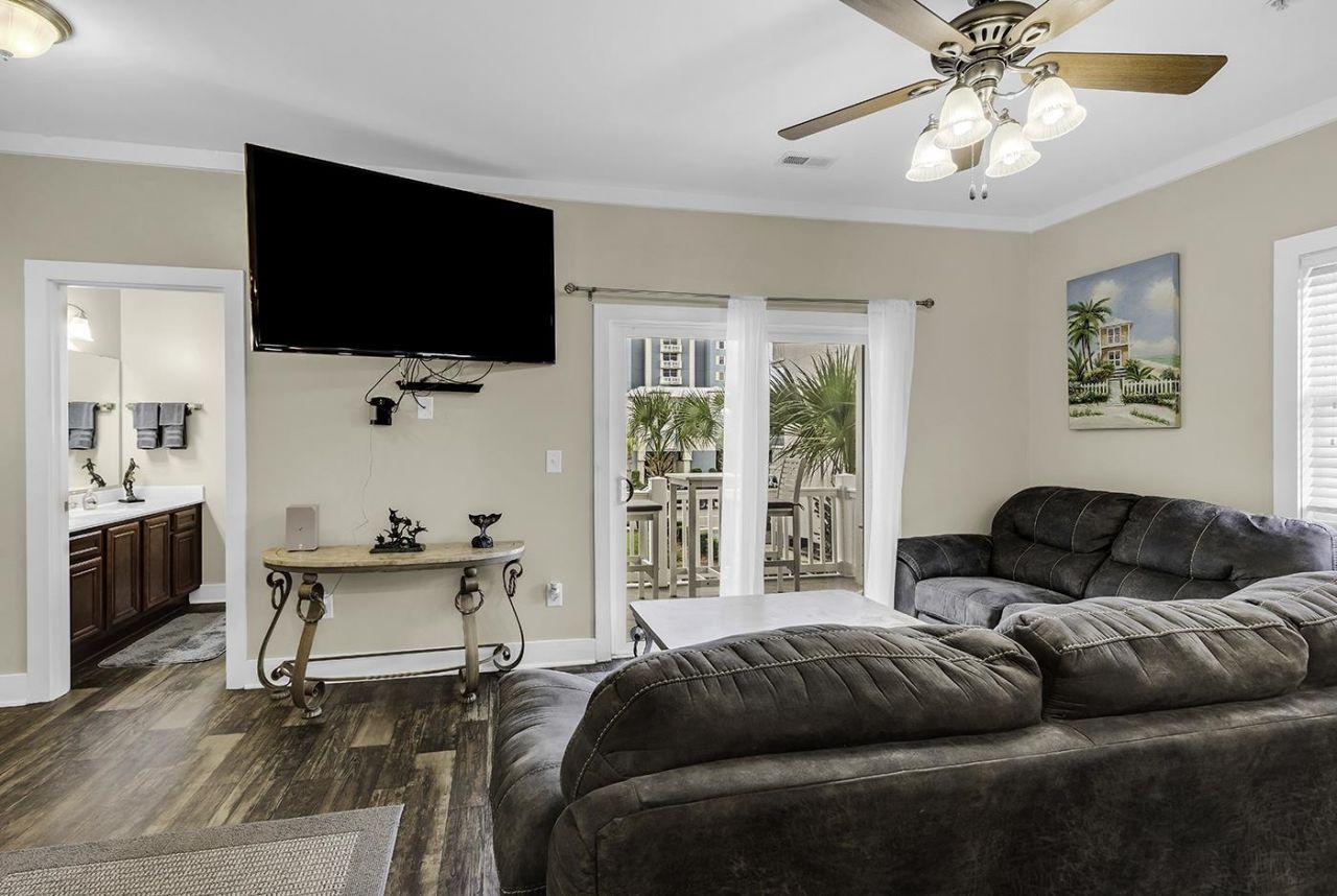 2740 Kashton Dr. Photo 4