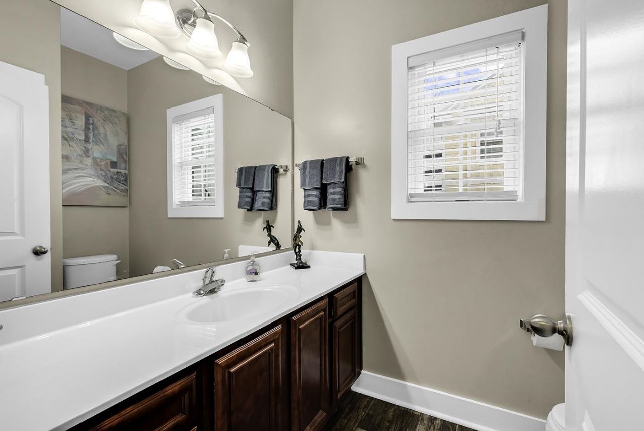 2740 Kashton Dr. Photo 8