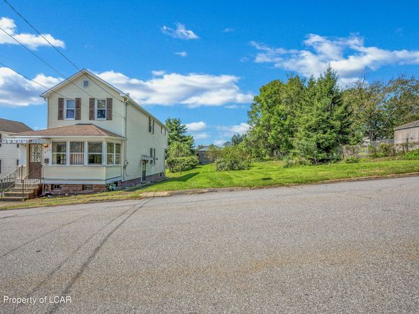 456 Pringle Street, Pringle, PA 18704
