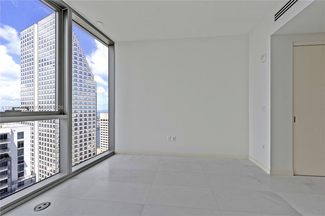 300 Biscayne Blvd Way, Unit 4404, Miami, FL 33131 Photo