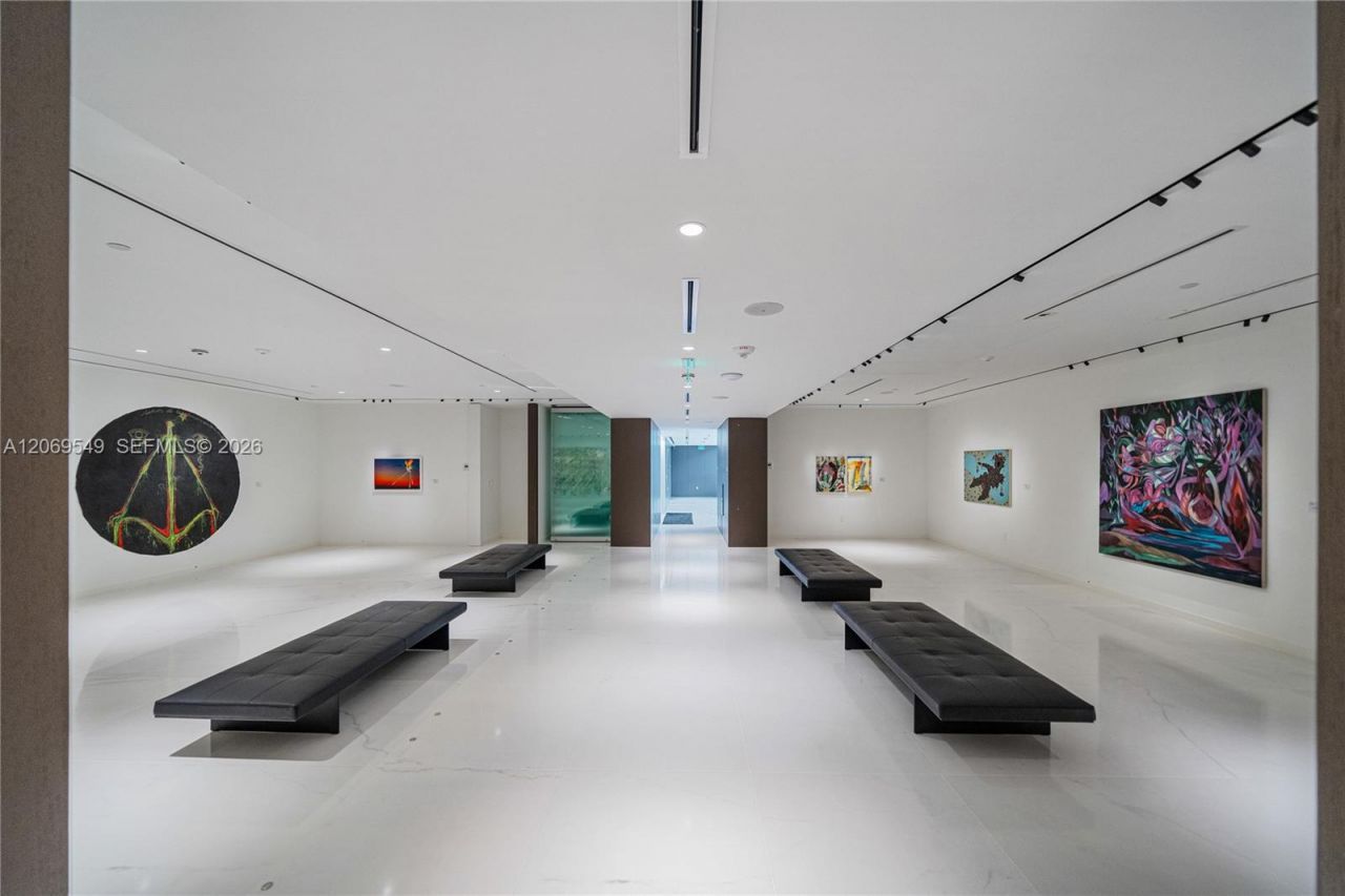 300 Biscayne Blvd Way, Unit 4404, Miami, FL 33131 Photo